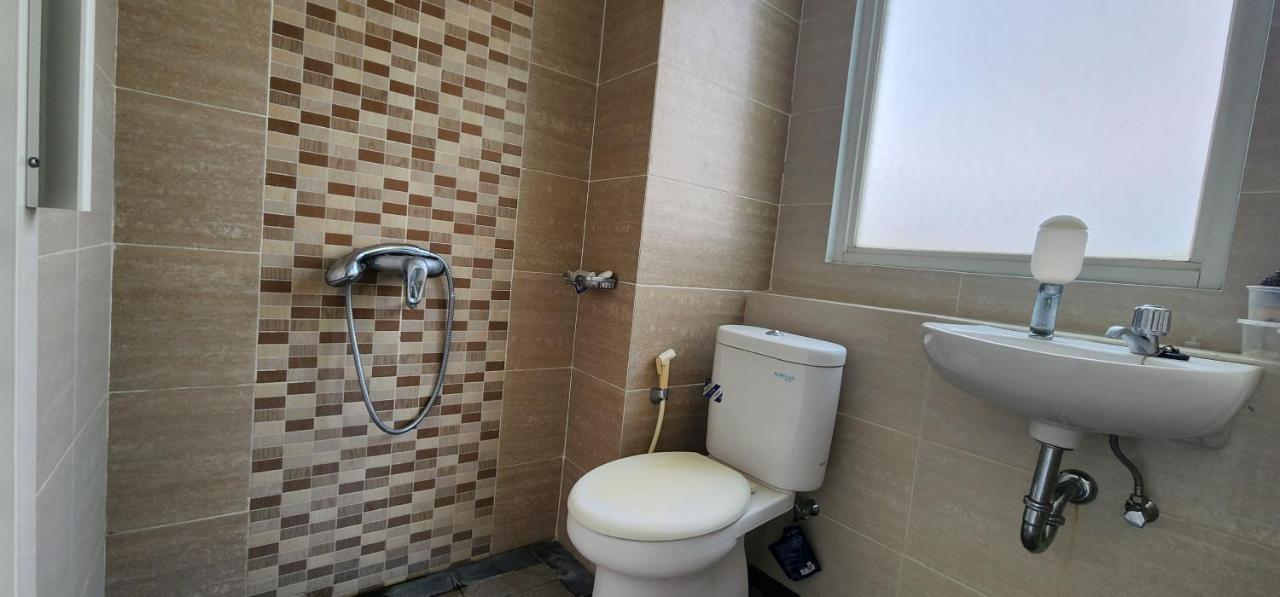 Apartemen Student Castle 요그야카르타 외부 사진