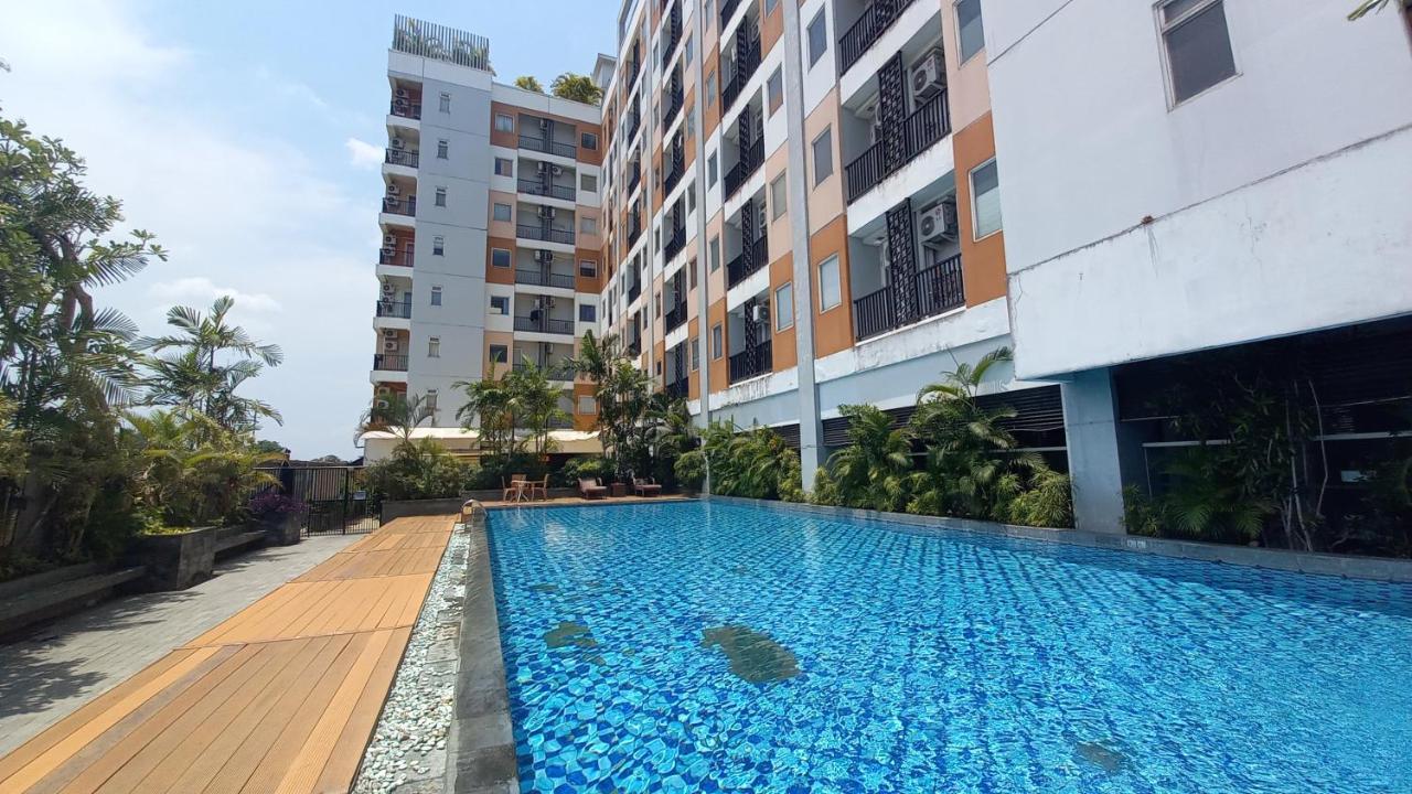 Apartemen Student Castle 요그야카르타 외부 사진