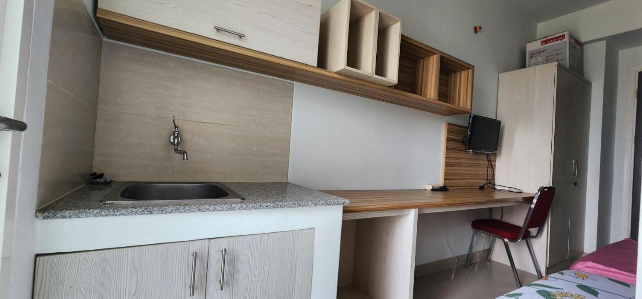 Apartemen Student Castle 요그야카르타 외부 사진